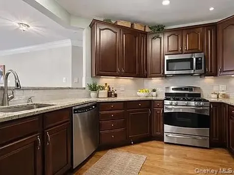 612 Saratoga Lane Fishkill NY 12524