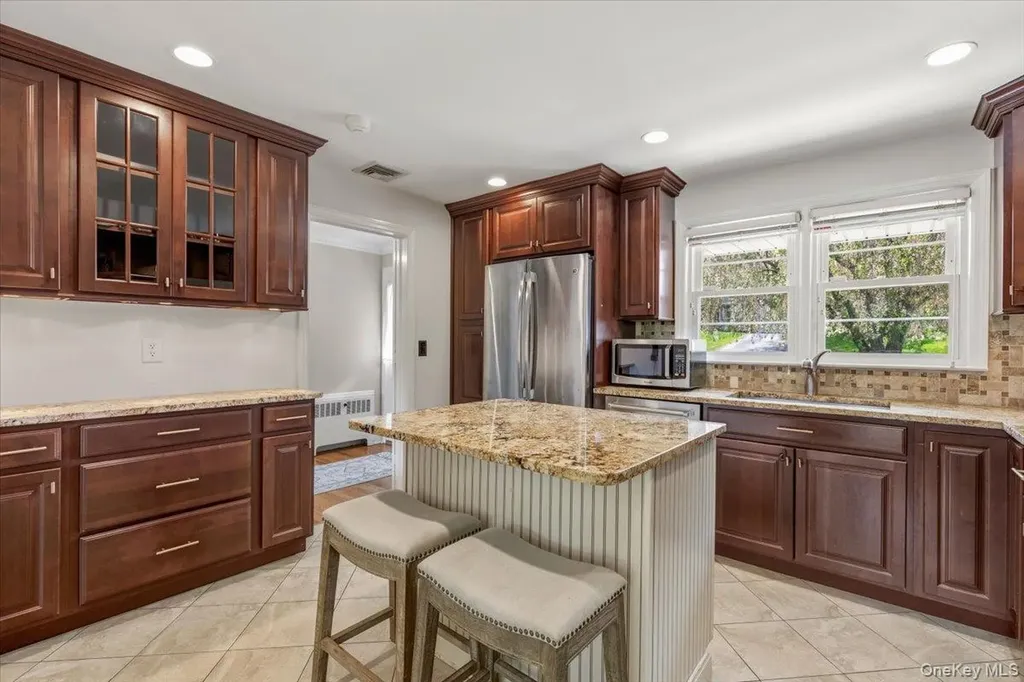 17 Rock Ridge Drive Rye Brook NY 10573