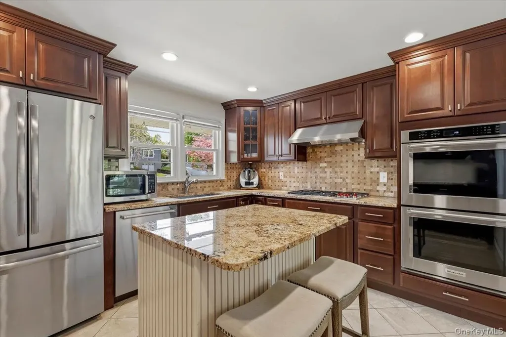 17 Rock Ridge Drive Rye Brook NY 10573