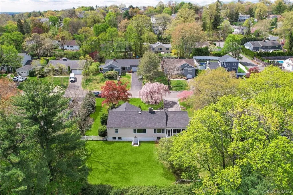 17 Rock Ridge Drive Rye Brook NY 10573
