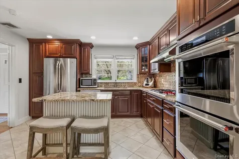 17 Rock Ridge Drive Rye Brook NY 10573