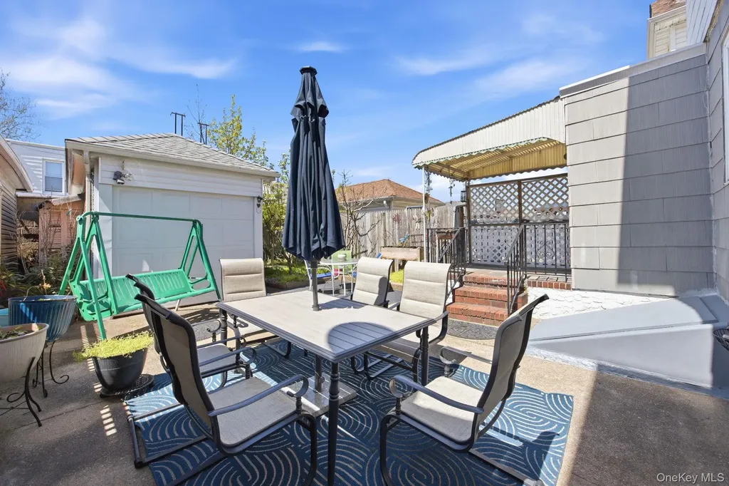 7824 86th Street Glendale NY 11385