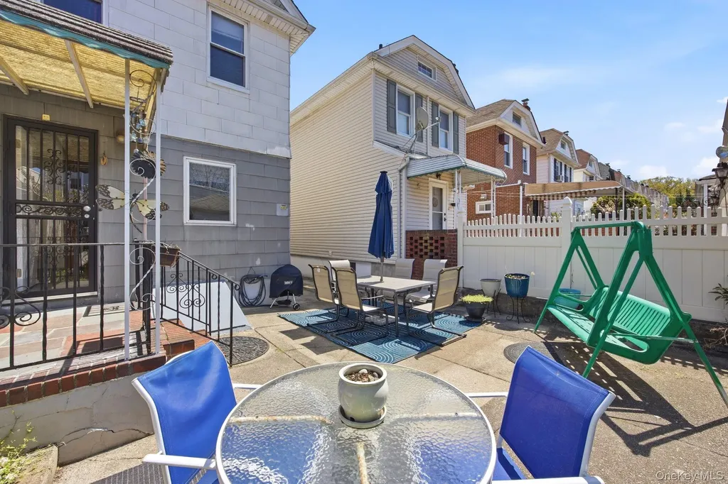7824 86th Street Glendale NY 11385