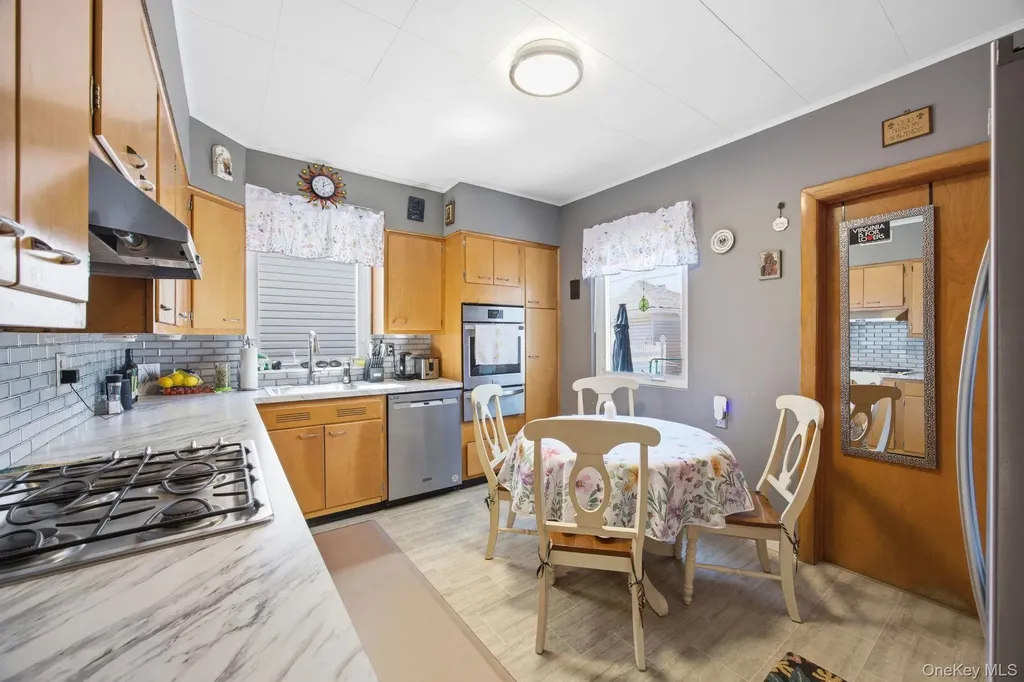 7824 86th Street Glendale NY 11385