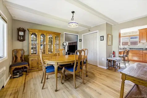 34 Seabreeze Road Massapequa NY 11758