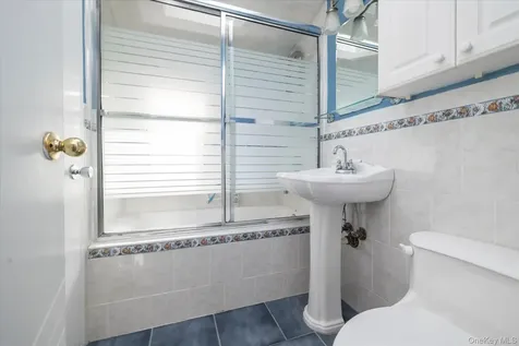 34 Seabreeze Road Massapequa NY 11758