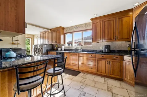 34 Seabreeze Road Massapequa NY 11758