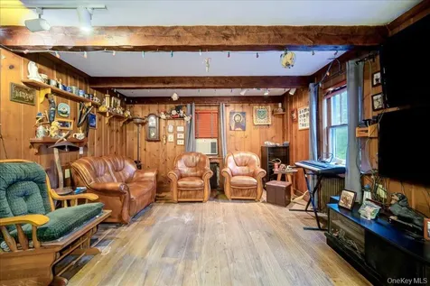 2 Couzines Road Woodbourne NY 12788