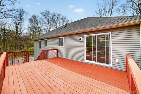 872 Taconic Woods Road Yorktown Heights NY 10598