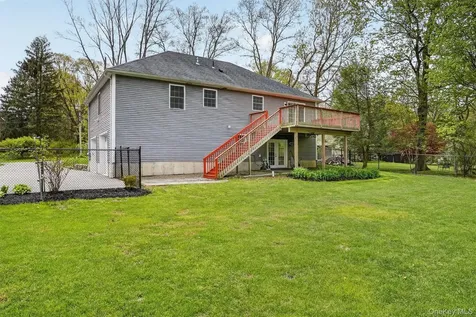 872 Taconic Woods Road Yorktown Heights NY 10598