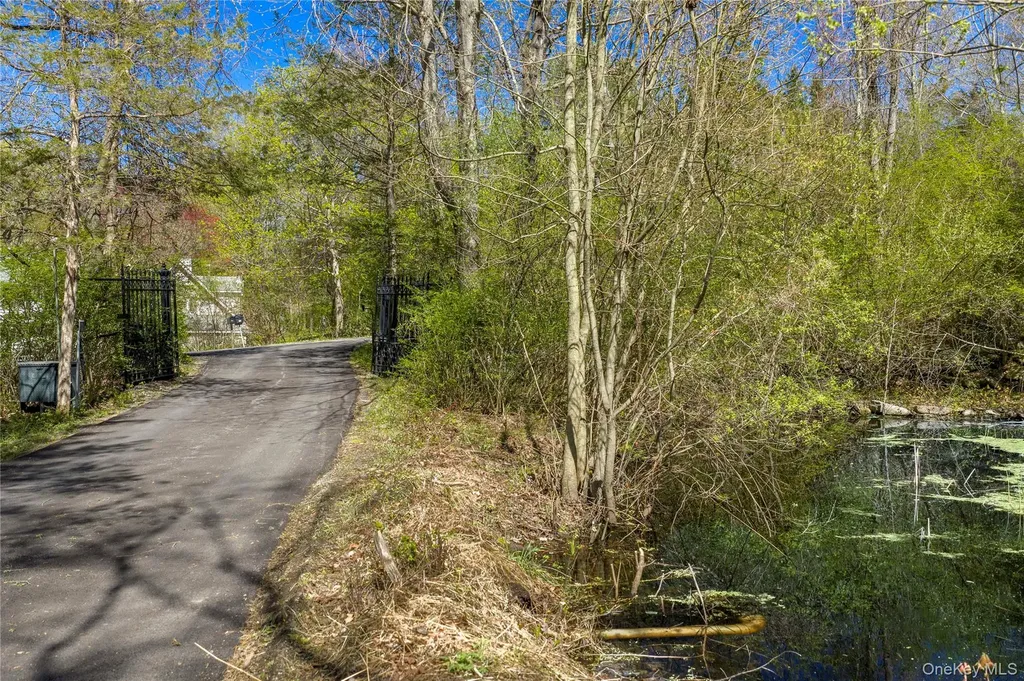 103 S Harmony Hill Road Pawling NY 12564