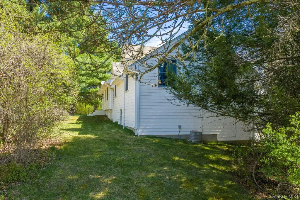 103 S Harmony Hill Road Pawling NY 12564
