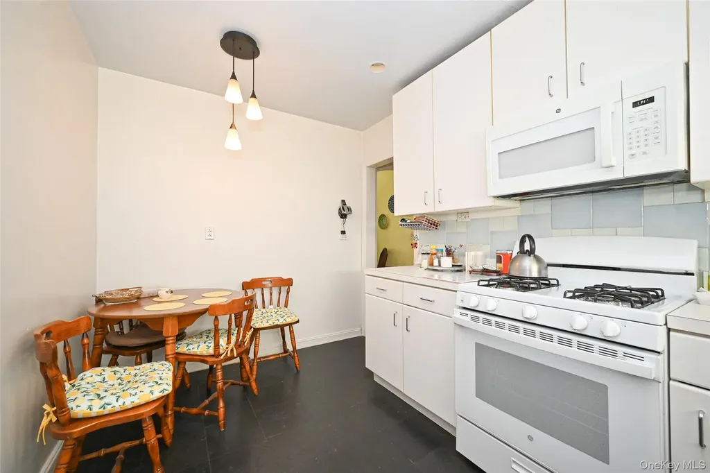 75-64 180th Street Fresh Meadows NY 11366