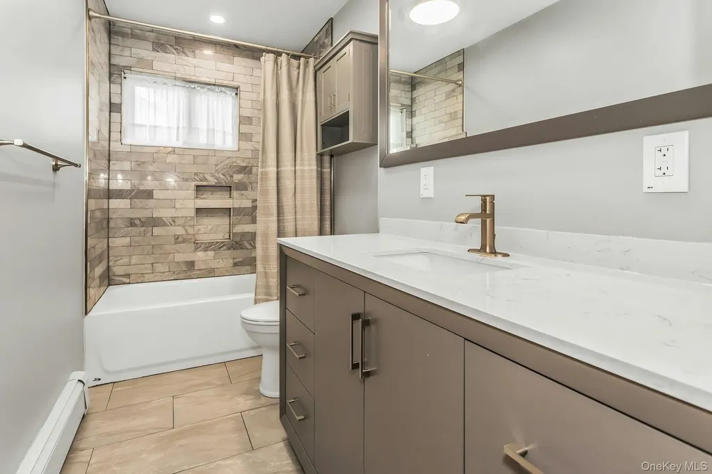 33 Primrose Lane Kings Park NY 11754