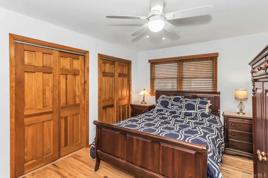 33 Primrose Lane Kings Park NY 11754