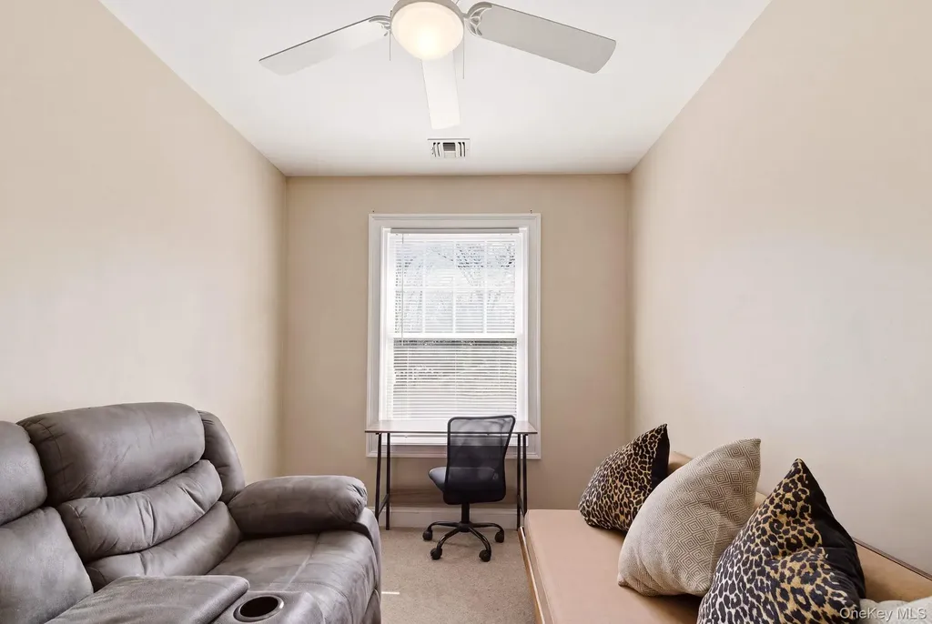 569 Middle Road Bayport NY 11705