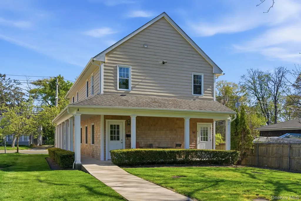 569 Middle Road Bayport NY 11705