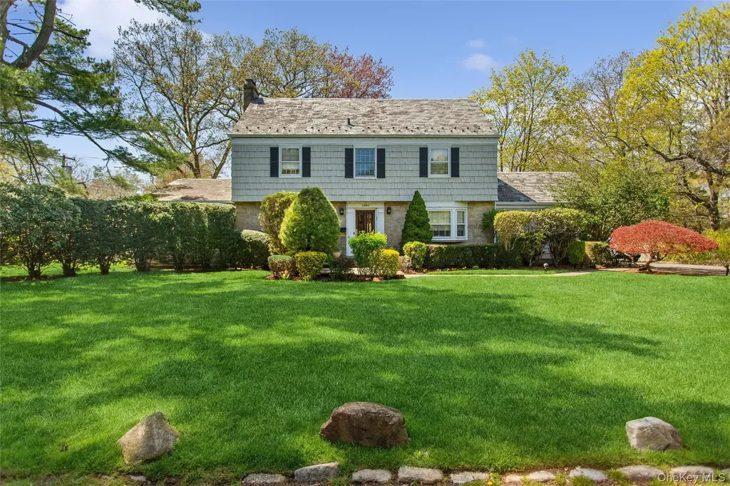 1360 Boxwood Drive W Hewlett Harbor NY 11557