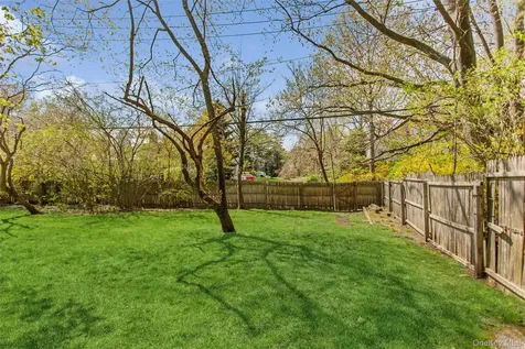 1360 Boxwood Drive W Hewlett Harbor NY 11557