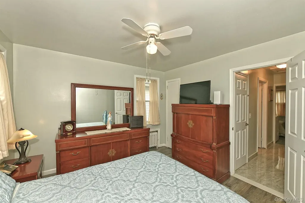 3076 Roxbury Road Oceanside NY 11572