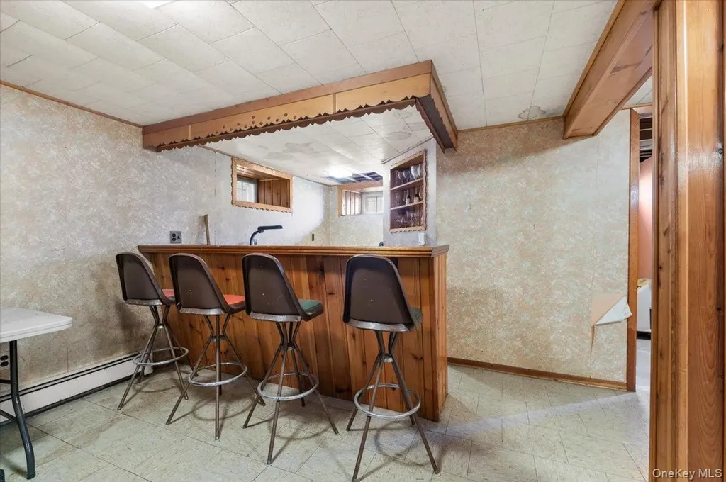 351 Maple Avenue Uniondale NY 11553