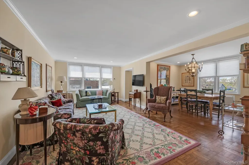 1390 Broadway Hewlett NY 11557