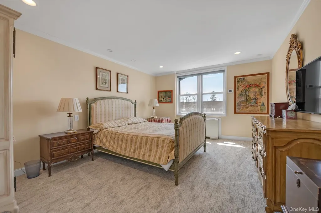 1390 Broadway Hewlett NY 11557