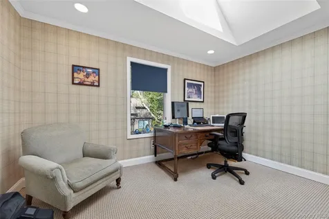 5 Pony Circle Roslyn Heights NY 11577