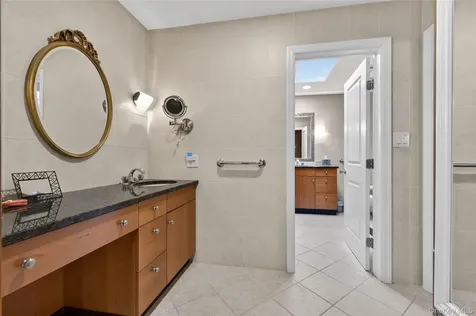 5 Pony Circle Roslyn Heights NY 11577