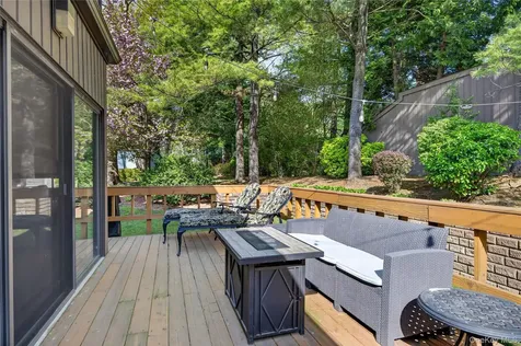 5 Pony Circle Roslyn Heights NY 11577