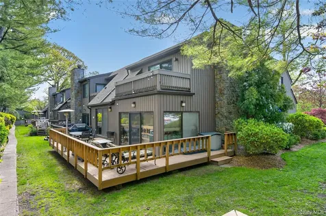 5 Pony Circle Roslyn Heights NY 11577