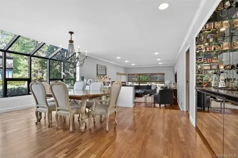 5 Pony Circle Roslyn Heights NY 11577