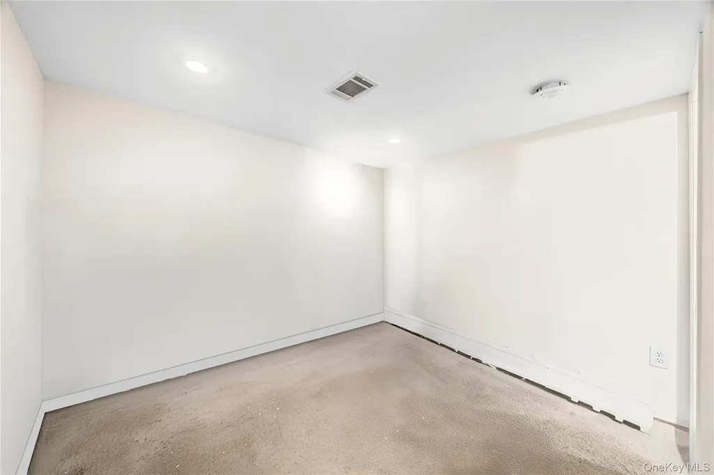 24 Jackson Avenue Elmont NY 11003
