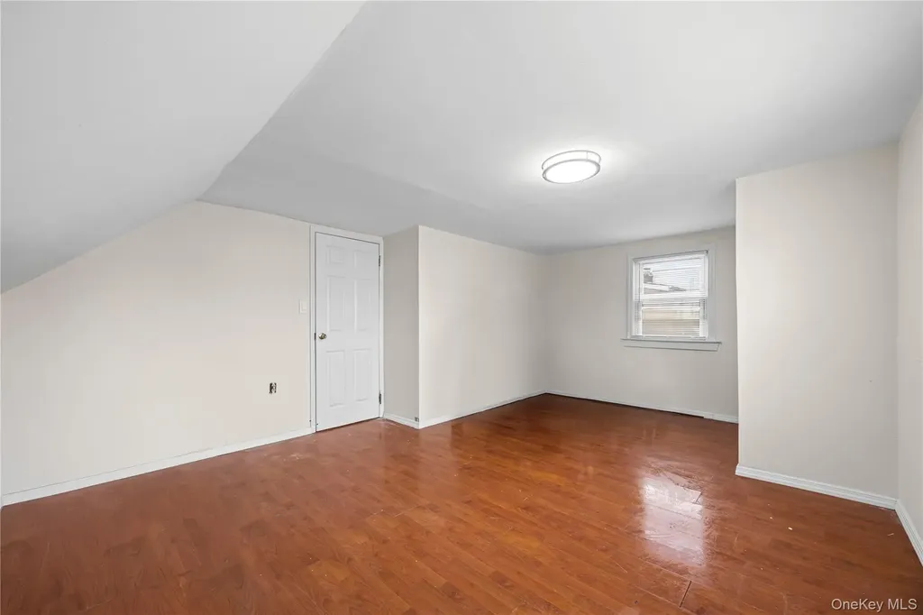 24 Jackson Avenue Elmont NY 11003