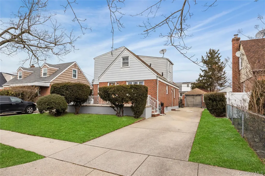 24 Jackson Avenue Elmont NY 11003