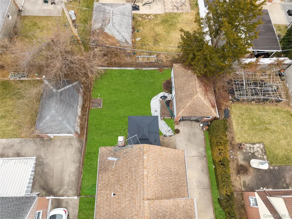 24 Jackson Avenue Elmont NY 11003
