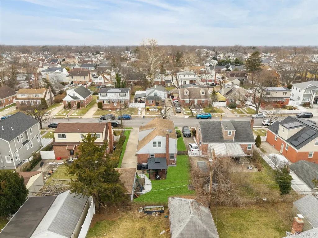 24 Jackson Avenue Elmont NY 11003