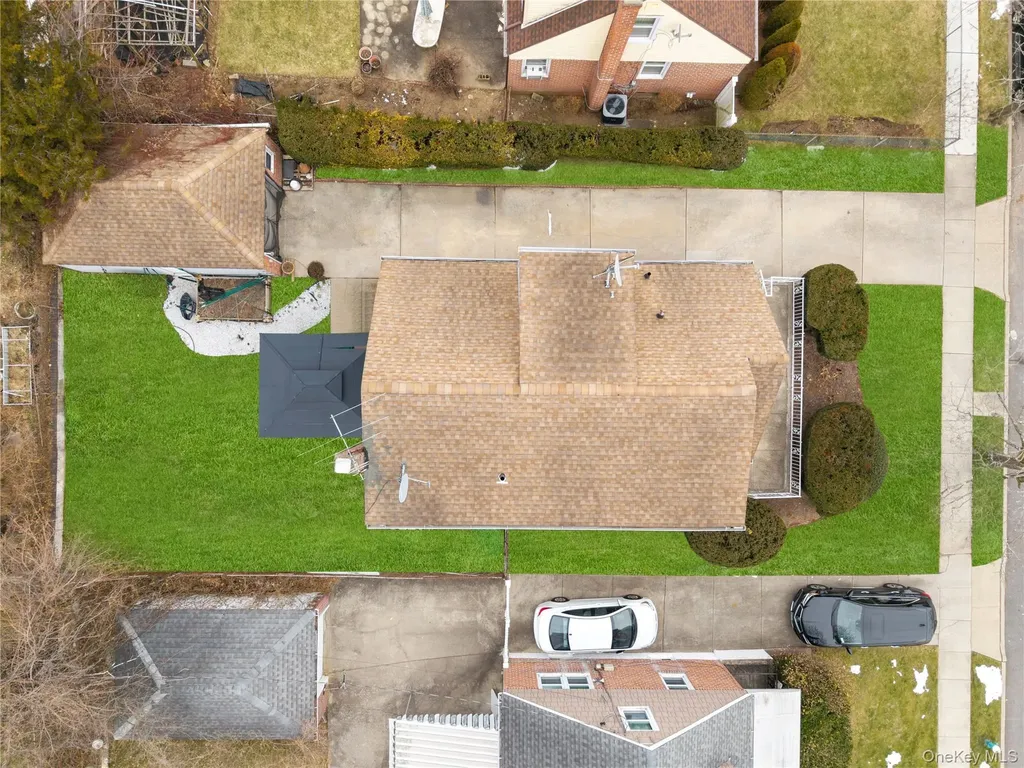 24 Jackson Avenue Elmont NY 11003