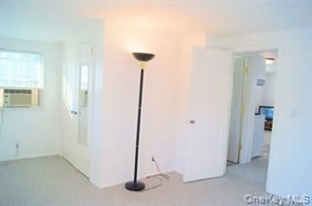 11 Cortelyou Street W Huntington Station NY 11746