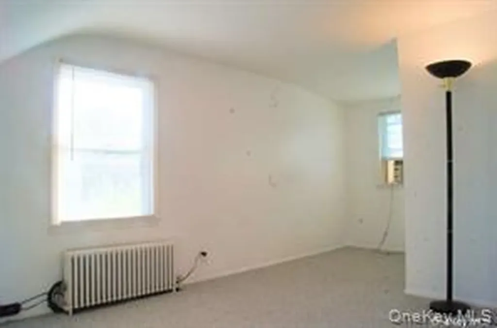 11 Cortelyou Street W Huntington Station NY 11746