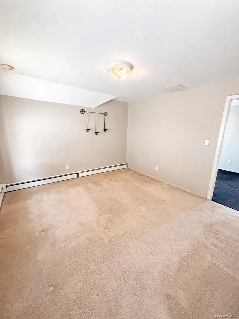 85 Hillside Avenue Williston Park NY 11596