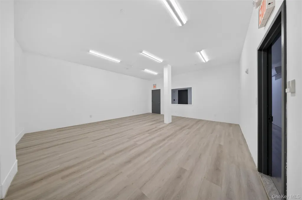 142-18 32 Avenue Flushing NY 11354