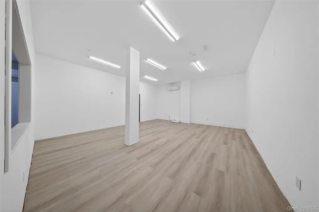 142-18 32 Avenue Flushing NY 11354