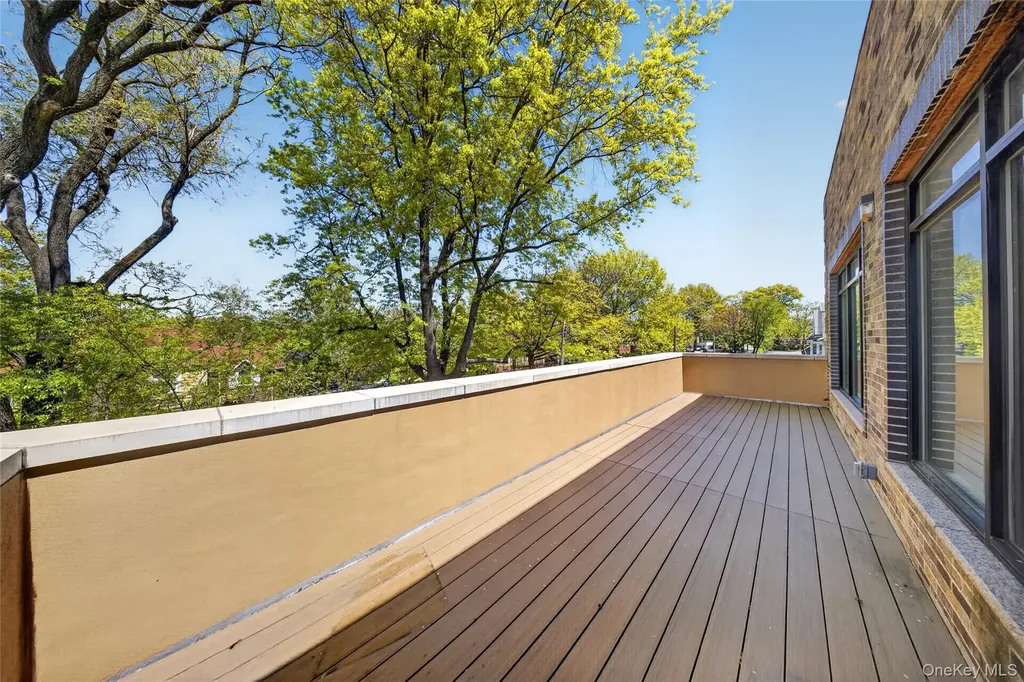 142-18 32 Avenue Flushing NY 11354