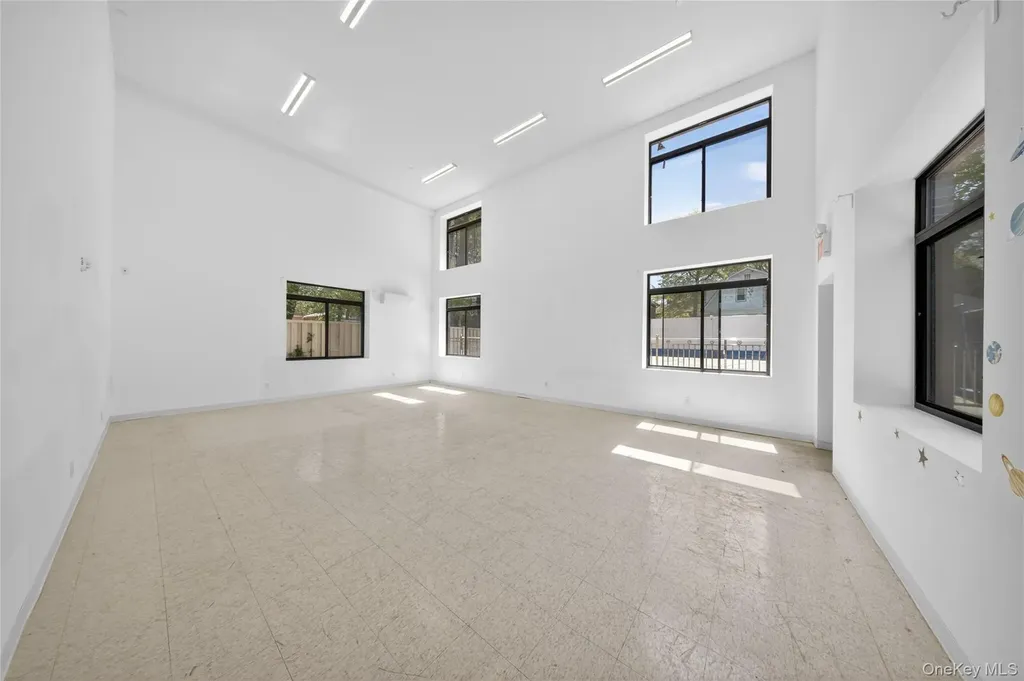 142-18 32 Avenue Flushing NY 11354