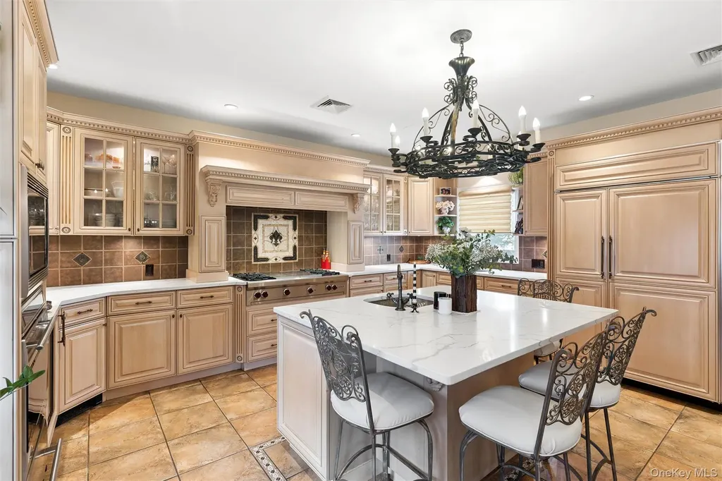 2064 Oliver Way Merrick NY 11566