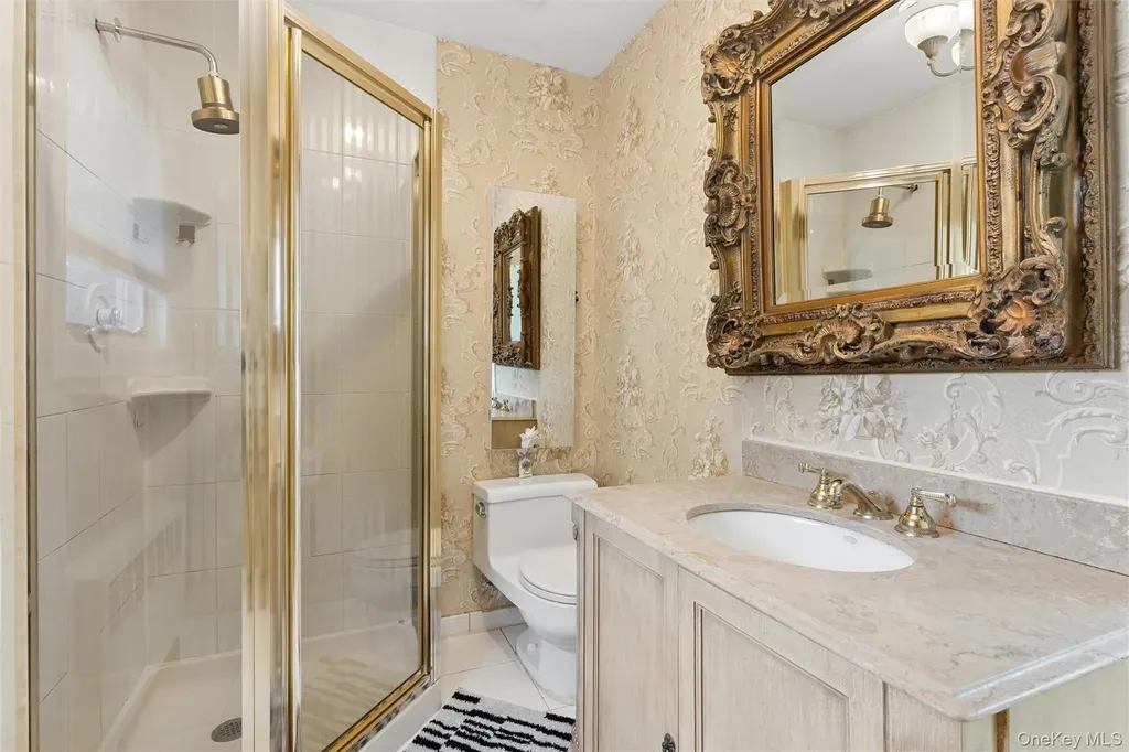 2064 Oliver Way Merrick NY 11566