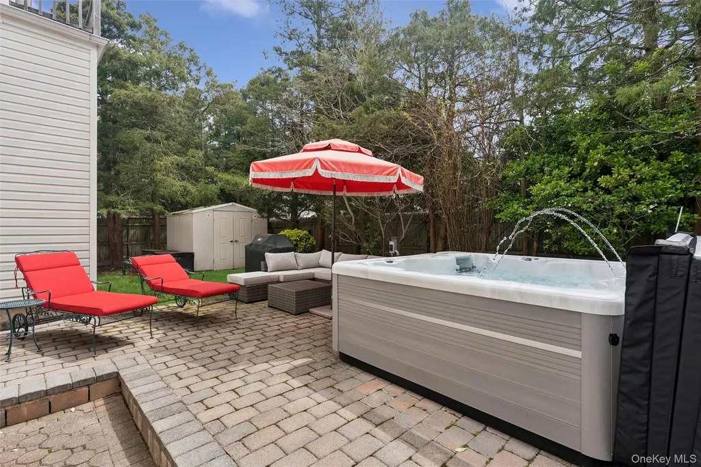 2064 Oliver Way Merrick NY 11566