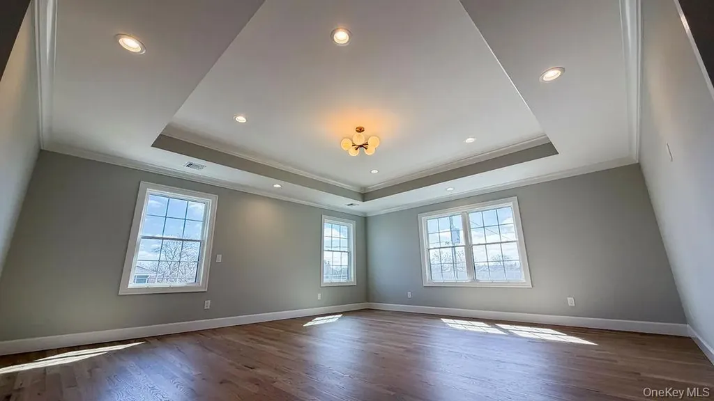 3421 Hawthorne Drive N Wantagh NY 11793