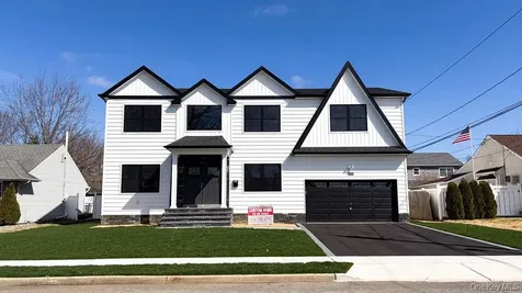 3421 Hawthorne Drive N Wantagh NY 11793